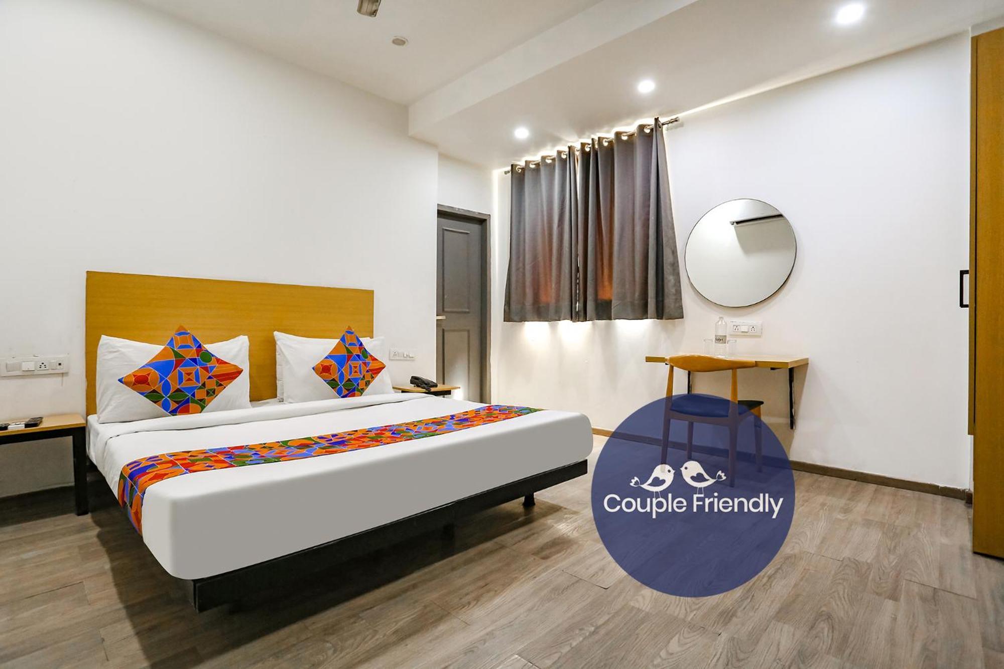 Fabhotel Vat - Meera Bagh Delhi  Exterior foto